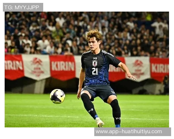 日本队迅速追平比分小川航基远射助攻巴拉圭门将失误入网