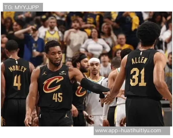 米切尔单节神勇表现6中6砍下13分带队单节狂轰41-31迅速拉开分差